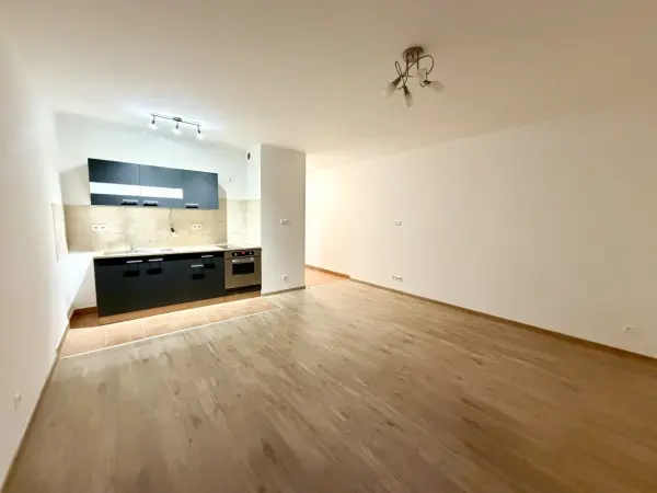 Eladó újszerű téglalakás, Budapest, XVIII. kerület 1 szoba 30 m² 54.9 M Ft