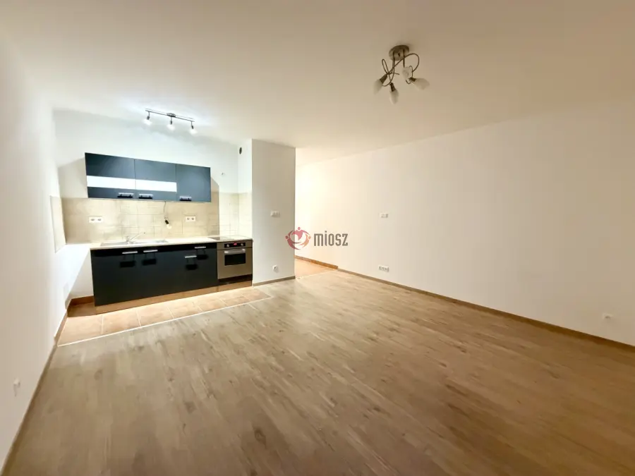 eladó újszerű téglalakás, Budapest, XVIII. kerület