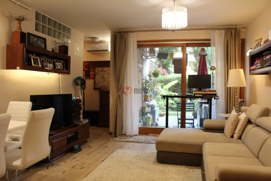 eladó újszerű téglalakás, Budapest, XX. kerület