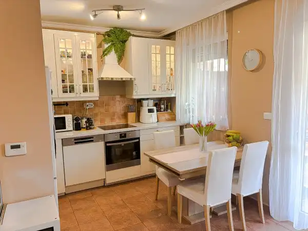 Eladó újszerű téglalakás, Százhalombatta 1+2 szoba 59 m² 67.9 M Ft