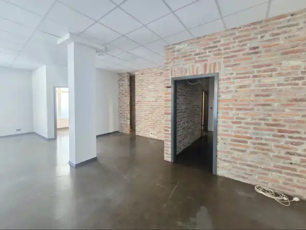 Eladó újszerű üzlet, Zalaegerszeg 87 m² 0.23 M Ft