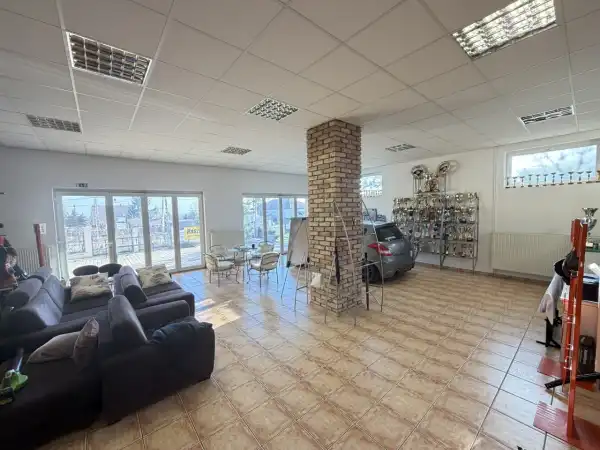 Eladó üzlet, Diósd 945 m² 299 M Ft