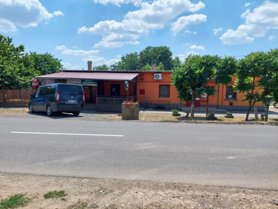 eladó üzlet, Tiszalök