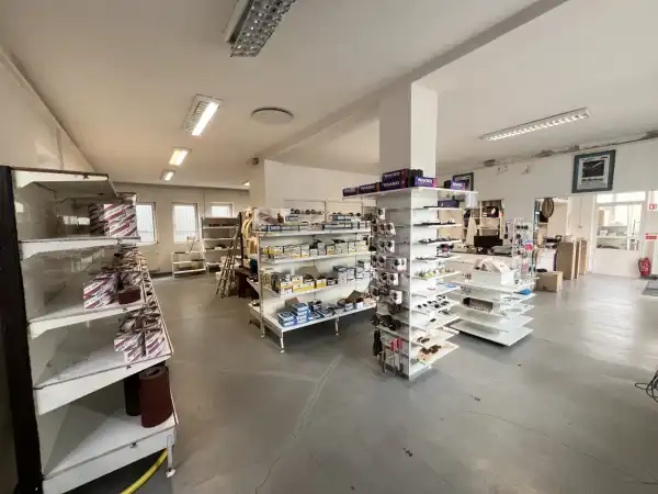 Eladó üzlet, Törökbálint 162 m² 119.9 M Ft