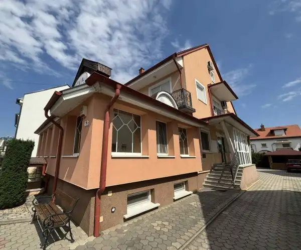 Eladó vendéglátás, Sárvár 525 m² 250 M Ft Eladó vendéglátás, Sárvár 525 m² 250 M Ft