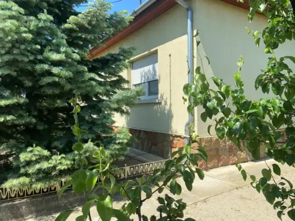 Kiadó családi ház, Tököl 3 szoba 120 m² 250 E Ft/hó