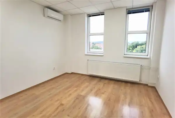 Kiadó iroda, Miskolc 5 szoba 150 m² 2 E Ft/hó