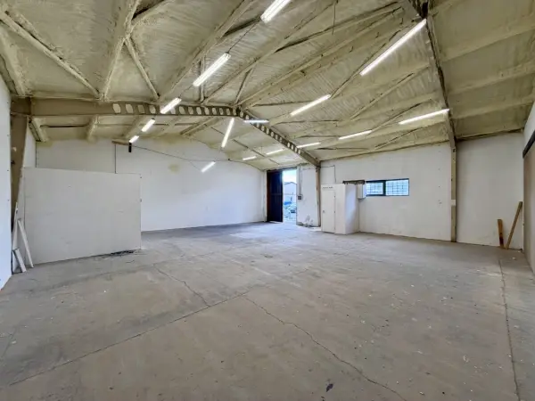 Kiadó raktár, Fót 148 m² 296 E Ft/hó