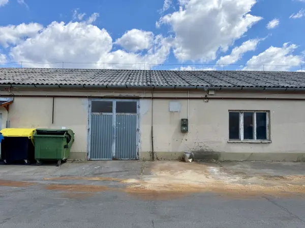 Kiadó raktár, Fót 179 m² 322 E Ft/hó