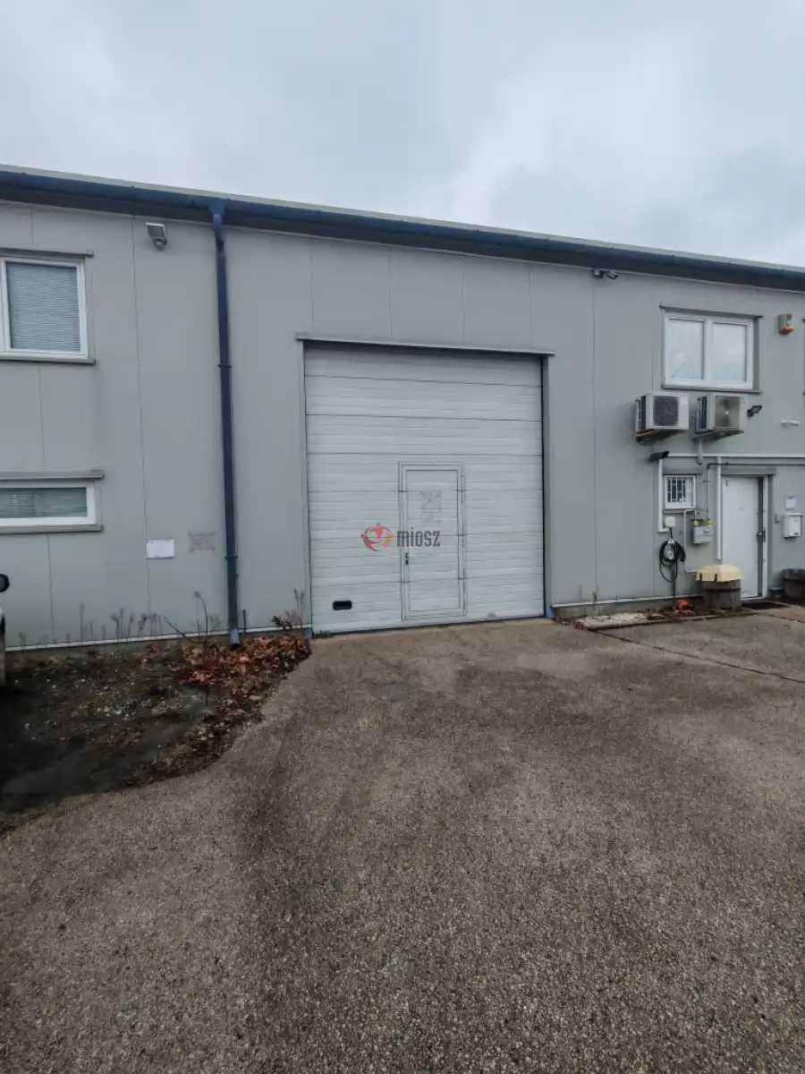 kiadó raktár, Nagytarcsa