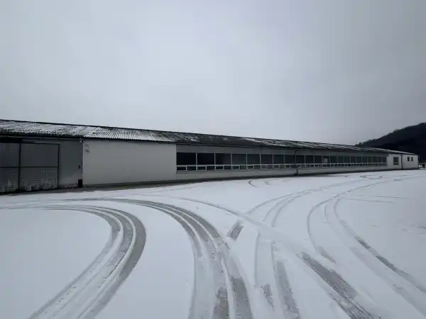 Kiadó raktár, Szakonyfalu 1800 m² 1.34 M Ft/hó