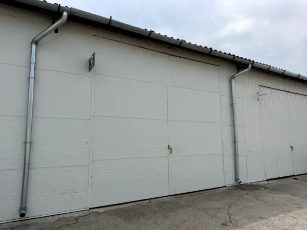 Kiadó raktár, Vác 114 m² 185 E Ft/hó