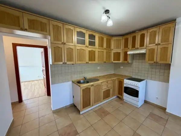 Kiadó téglalakás, Vác 2+1 szoba 57 m² 220 E Ft/hó