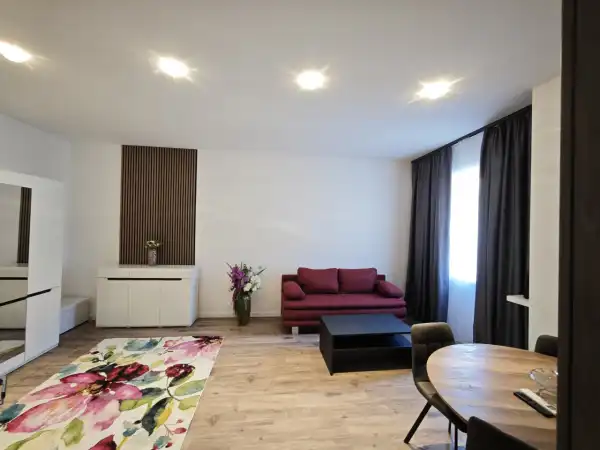 Kiadó újszerű téglalakás, Budapest, V. kerület 1 szoba 45 m² 395 E Ft/hó Kiadó újszerű téglalakás, Budapest, V. kerület 1 szoba 45 m² 395 E Ft/hó