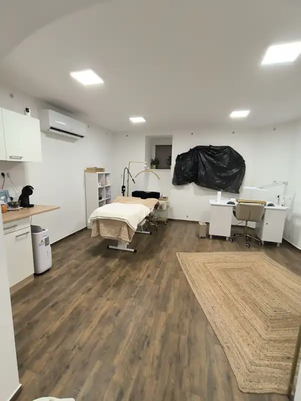 Kiadó üzlet, Budapest, IX. kerület 21 m² 170 E Ft/hó